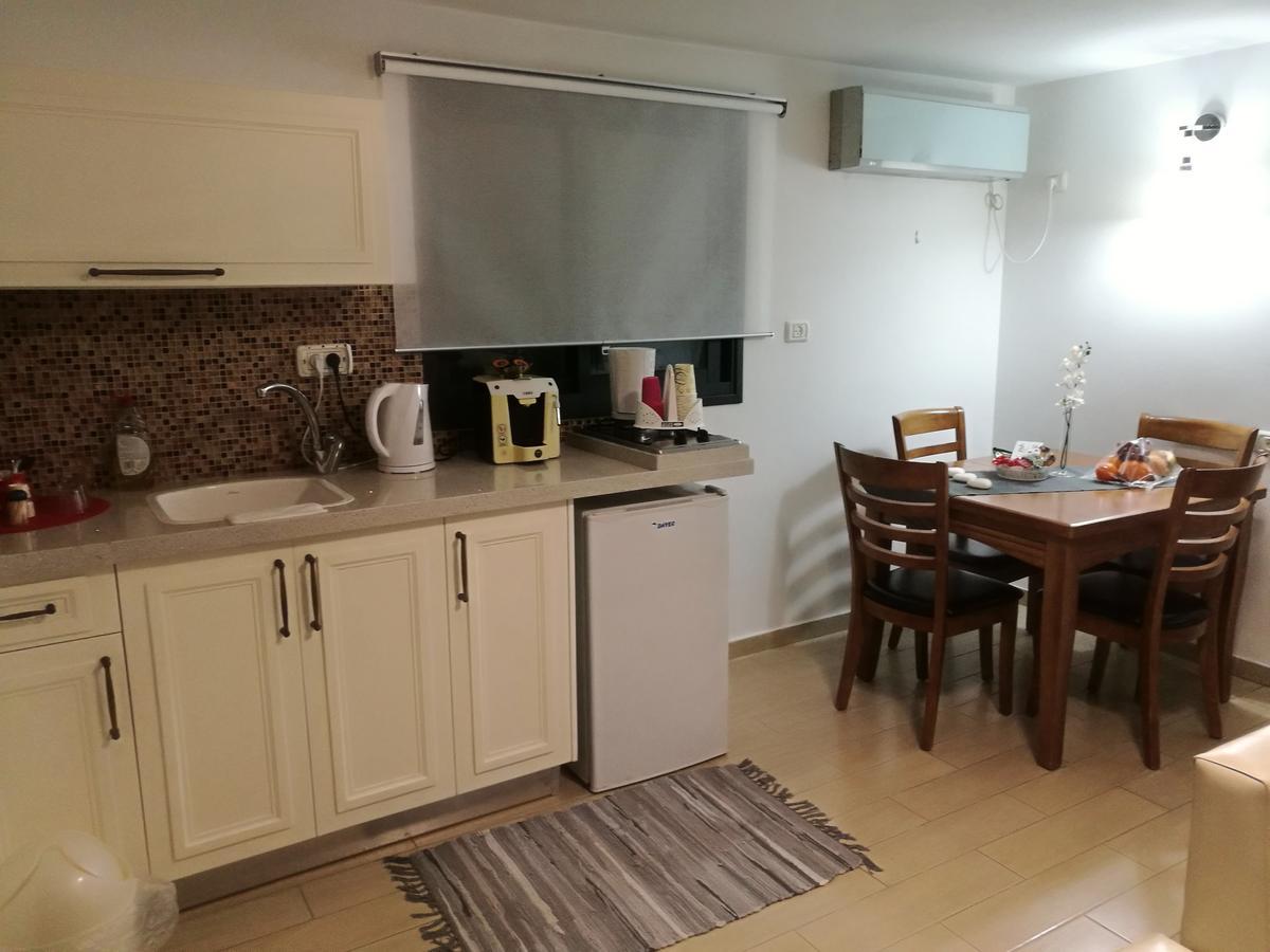 Ronit'S Place Apartment Qiryat Shemona Exterior photo